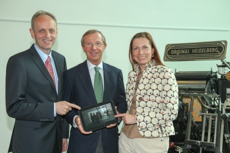 Die Initiatoren der Veranstaltung „Industrie 4.0 – Produktion der Zukunft“ (v.l.n.r.): Siegfried Reich, Geschäftsführer der Salzburg Research Forschungsgesellschaft, Landeshauptmann Dr. Wilfried Haslauer und Irene Schulte, Geschäftsführerin der Industriellenvereinigung Salzburg.