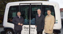 Mobilitätslandesrat Ludwig Schleritzko, Bürgermeister Klaus Schneeberger und Dr. Karl Rehrl von Salzburg Research