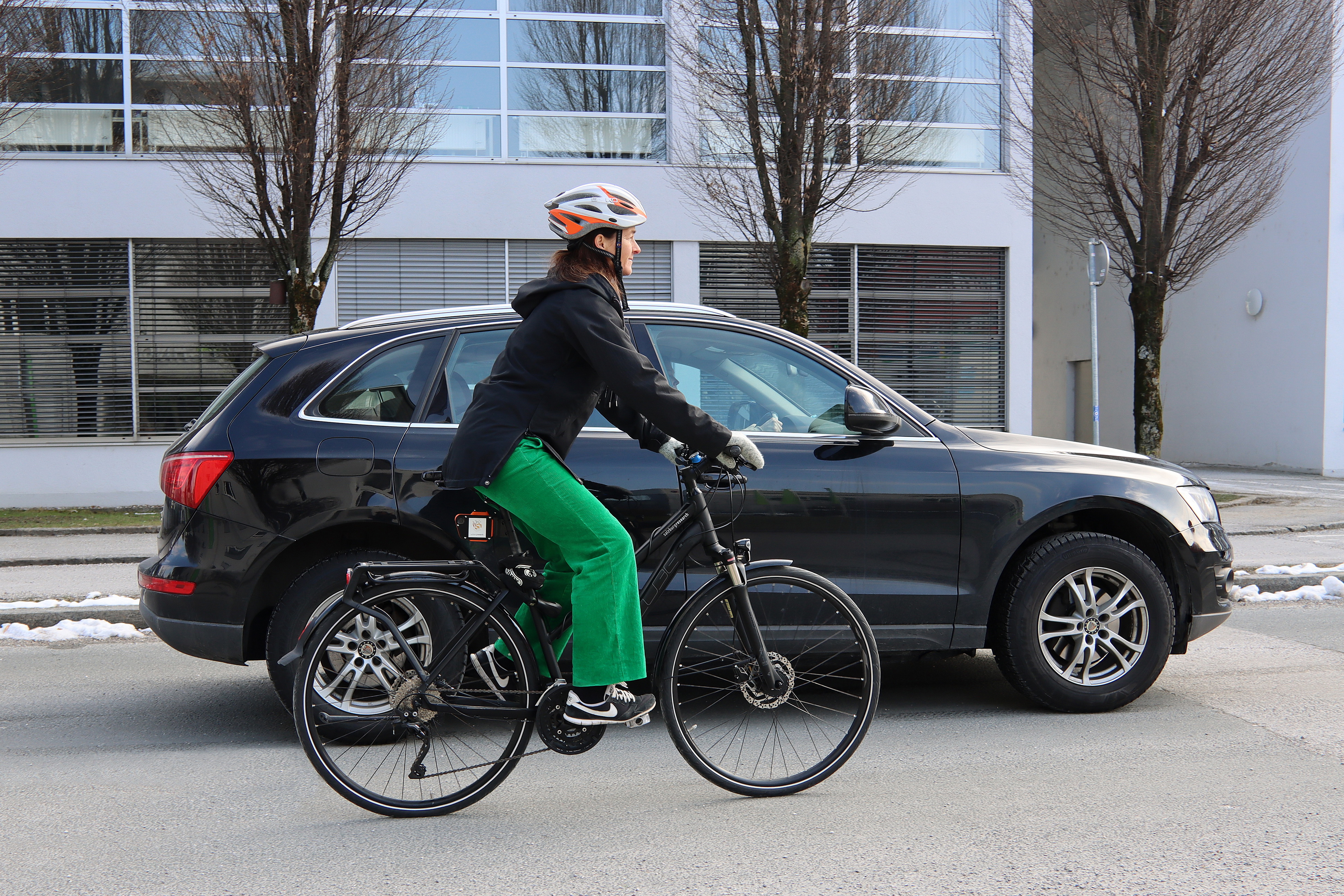 Forschende entwickeln evidenzbasierte Empfehlungen für die Radverkehrsführung in beengten Straßenverhältnissen im DACH-Raum. © Salzburg Research