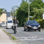 Salzburg Research überprüft die Auswirkungen der neuen Bodenmarkierungen in der Stadt Salzburg mit dem Forschungsfahrrad © Salzburg Research/wildbild – Herbert Rohrer